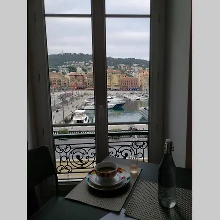 Fenetre Sur La Brise Du Port De Apartament Nicea